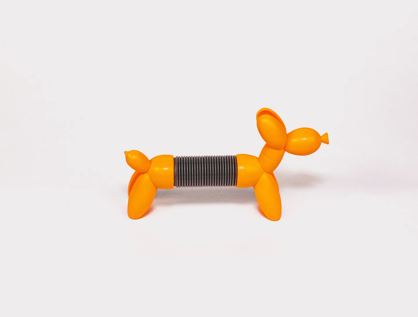 Jirafa extensible de brazos y piernas elásticas